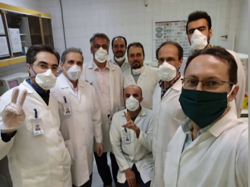 کادر آزمایشگاه مرکز