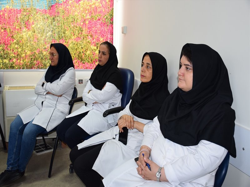 نشست  با اساتید بخش خون